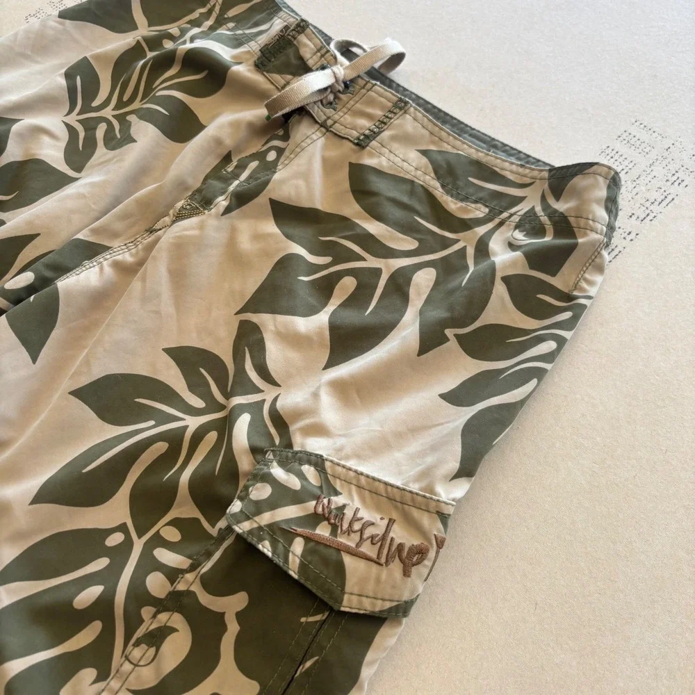 Surf‎ Quiksilver Board Shorts Tan Green Monstera Leaf Print